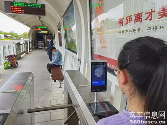 1627529572812851.jpg 915f137a-2a7f-4389-98dd-c107dd7ed9bb.jpg