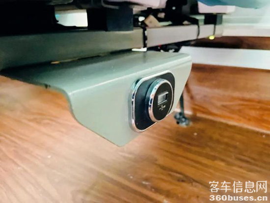 1629165427331494.png g4.png