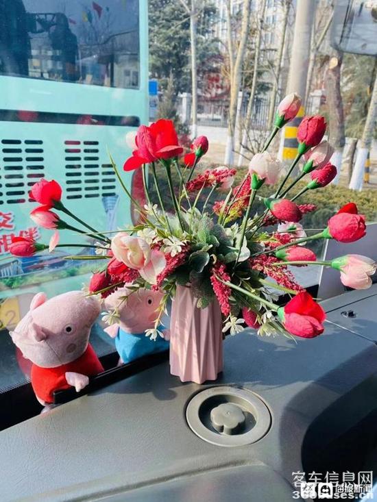 1644890297381742.jpg 4.jpg