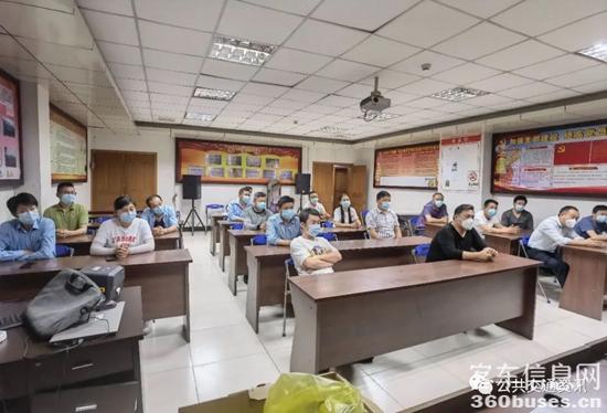 1651110755325824.jpg 2.jpg