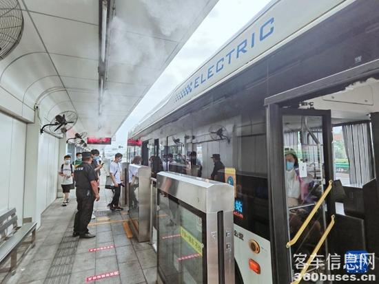 1659315925165827.jpg 1310648173_16591876495591n.jpg