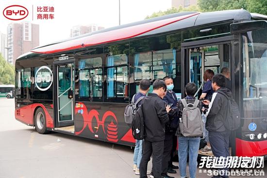 6、蔡師傅為比亞迪點贊 (2).jpg