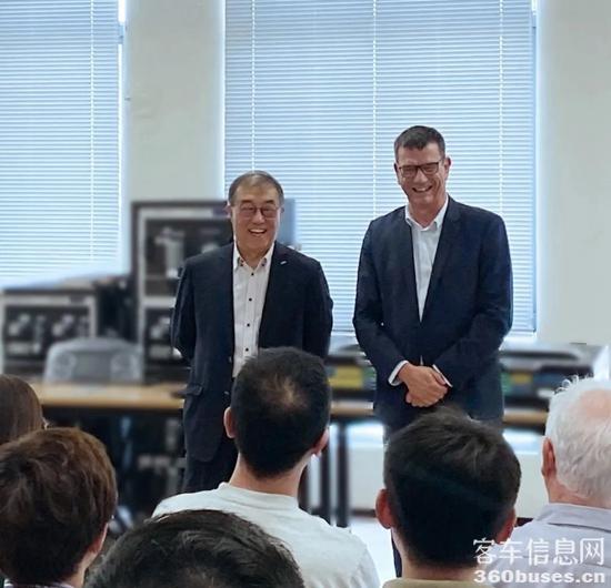 1699408206708095.jpg 3.jpg