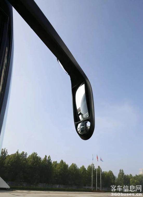 1700792048346967.jpg 5.jpg