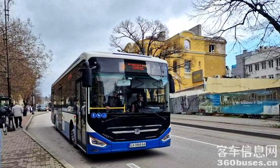 運(yùn)行在保加利亞的中通N系純電動(dòng)城市客車.jpg