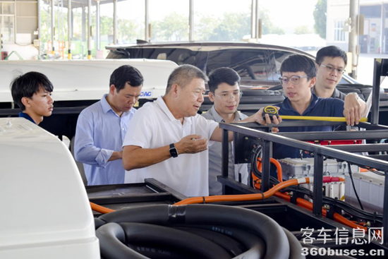 1712539878364352.png 2.png