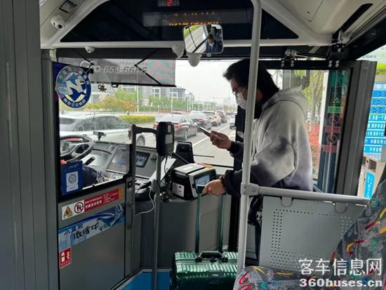 1713151845883633.jpg 4.jpg