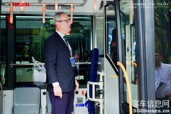 1714026000359065.jpg 4.jpg