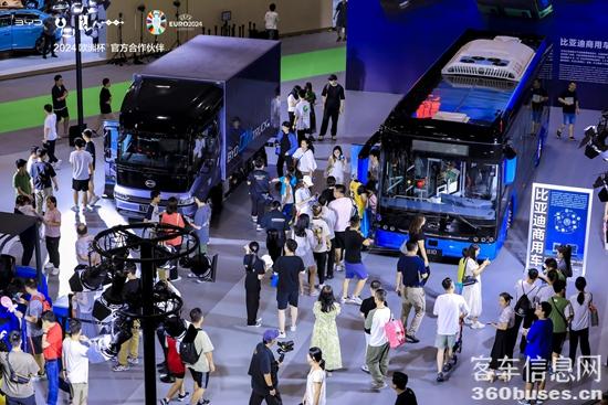 1717850491761689.jpg 4多人.jpg