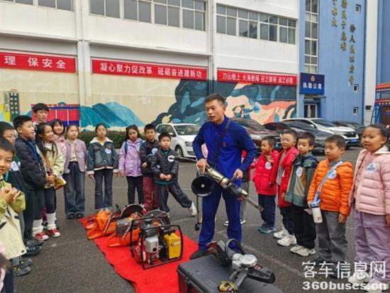 1731989245823776.jpg 2.webp.jpg