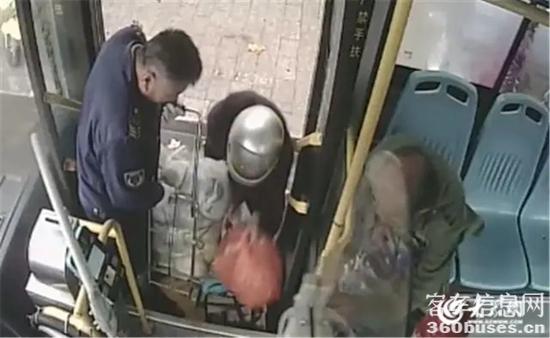 1732680300764022.jpg 00e93901213fb80eddc3b257c565d020b8389460.webp.jpg