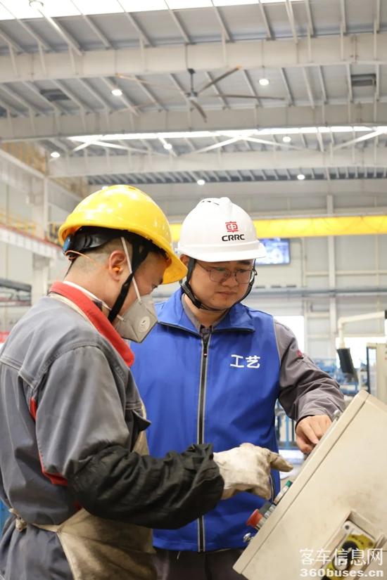 1735272624781428.jpg 5.jpg