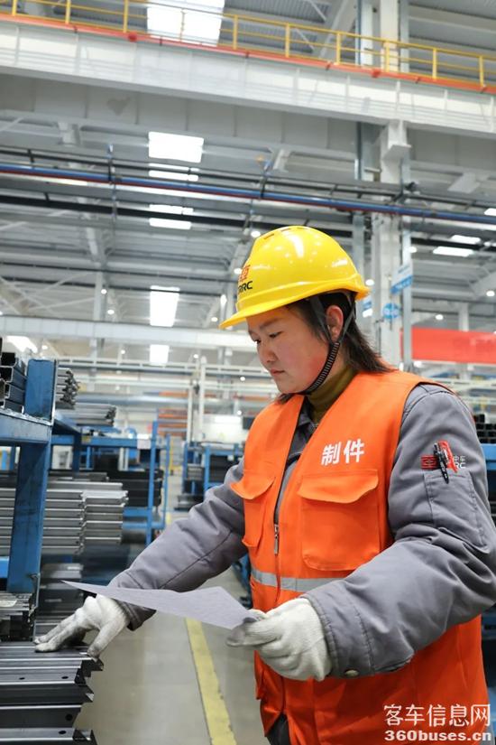 1735272800153634.jpg 11.jpg