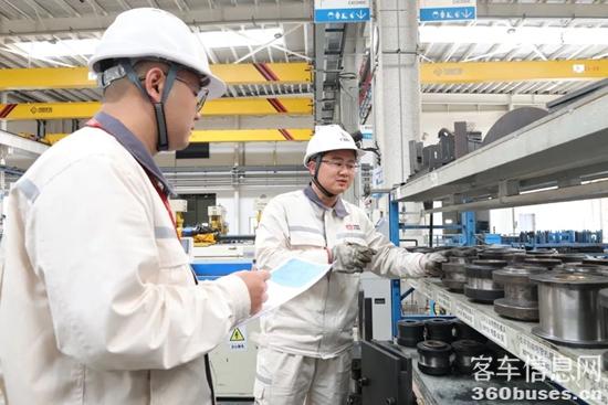 1744611141306499.jpg 2.jpg