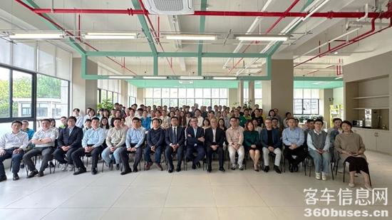 1745721583521786.jpg 2.jpg