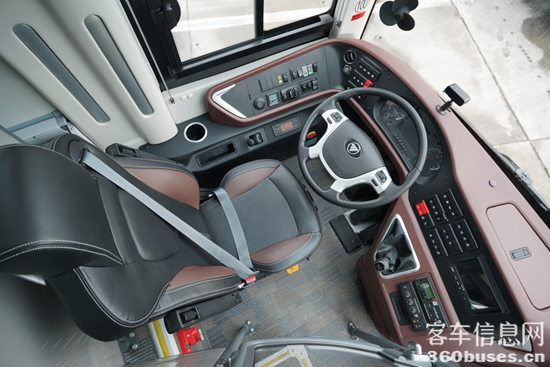 1748573372313417.png 6.png