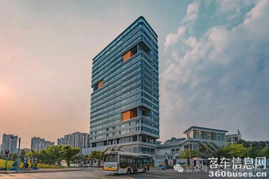 1749433066843593.jpg 4.jpg