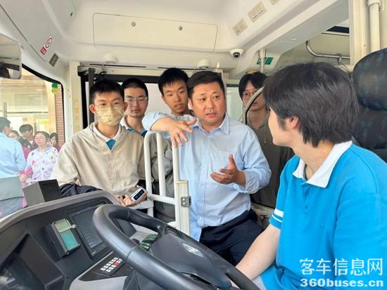 1749449654667636.jpg 2.jpg