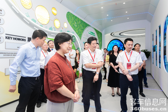 1751858888860118.png 2.png