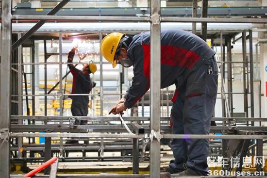 1753672338847762.jpg 2.jpg