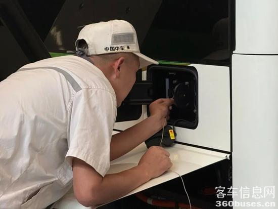 1753672373533933.jpg 4.jpg