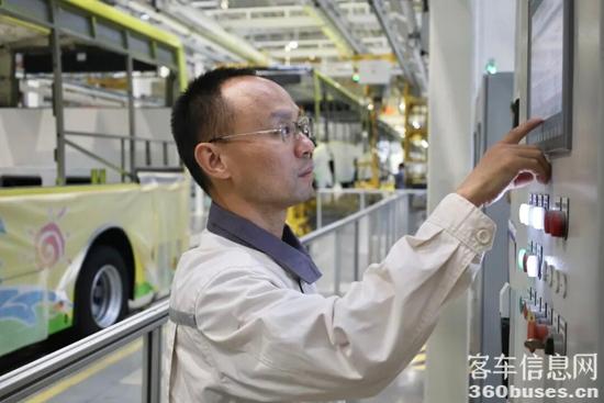 1757581475410124.jpg 4.jpg