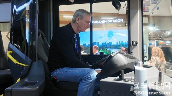 1759980401597860.jpg 4.jpg