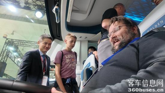 1760061110594223.jpg 7.jpg