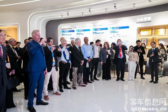 1762399152640327.jpg 8.jpg