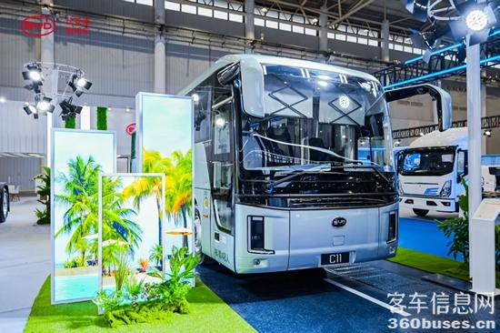 5、全新客車C11.jpg
