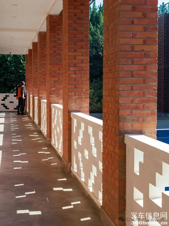 1764645926174414.jpg 8.jpg