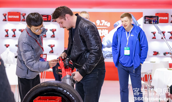 1770802348396917.png 圖片2.png